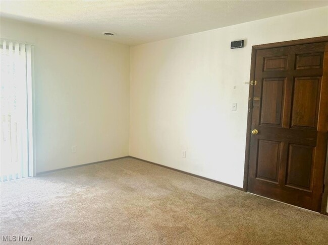 Photo - 105 Wildwood Dr