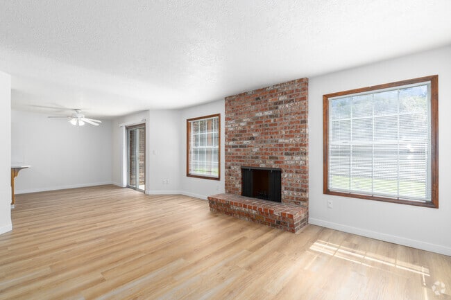 3BR, 2BA - 1,166SF - Living Room - Fir Grove