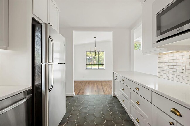 Photo - 1207 Ridgemont Dr