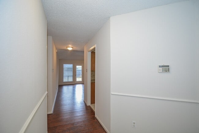 Photo - 3015 Sam Houston Dr