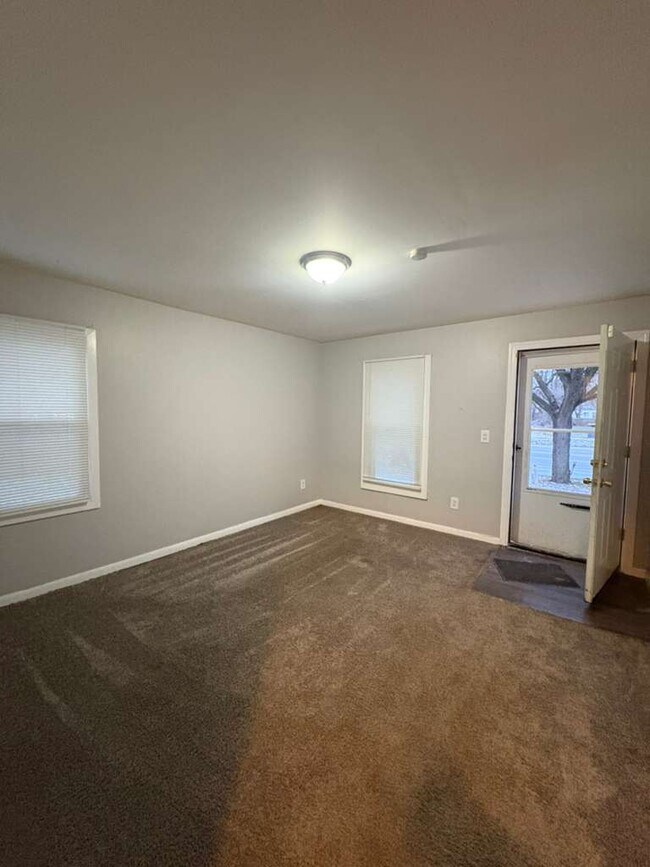 Photo - 12011 Evergreen Rd