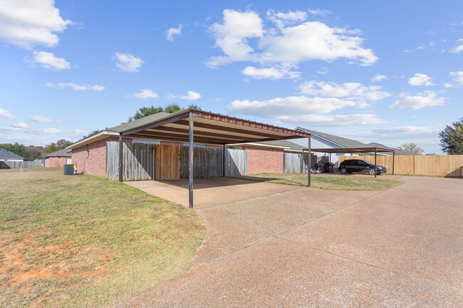 Photo - 10316 Hyacinth Ln