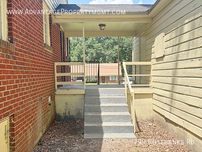 Photo - 799 Rosebanks Rd