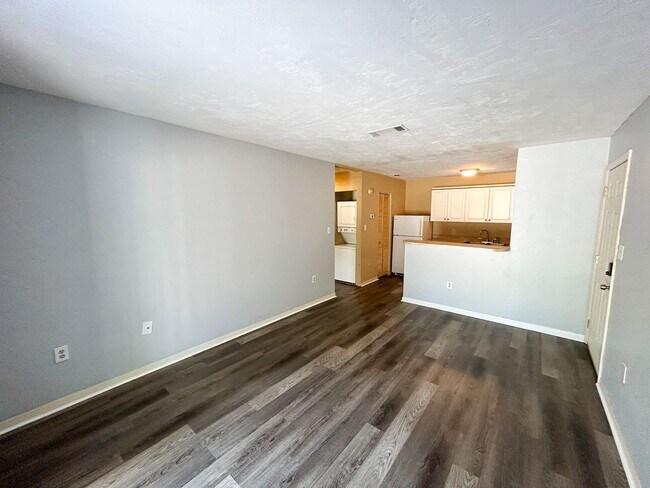 Photo - Campus Point F-23