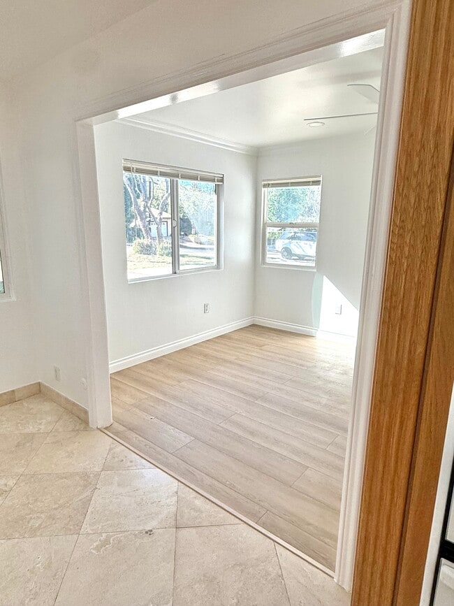 Photo - 5400 Beeler Ave