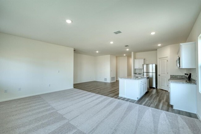 Photo - 125 Blazilmar Ln