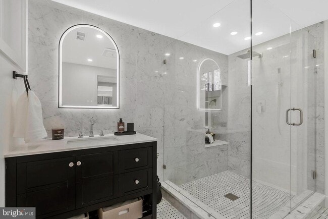 Photo - 6810 Weaver Ave