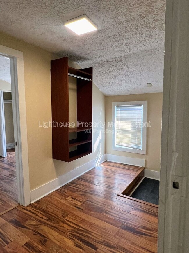 Photo - 219 E North St Unidad 2