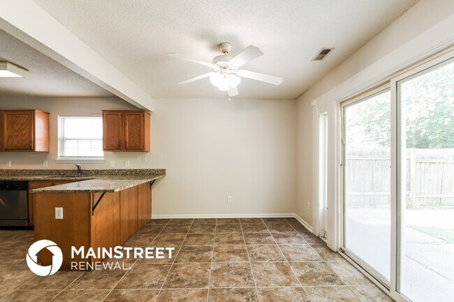 Photo - 4024 Village Trace Blvd