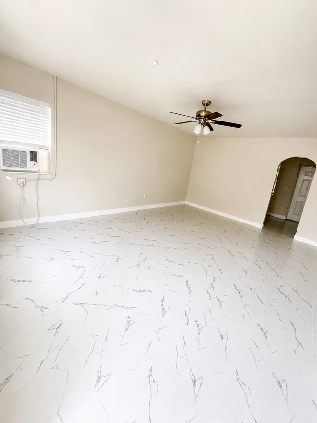 Photo - 514 N 6th St