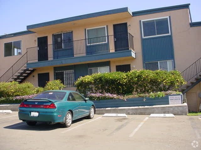 Building Photo - Two Bedroom  Condo in City Heights Unit 2