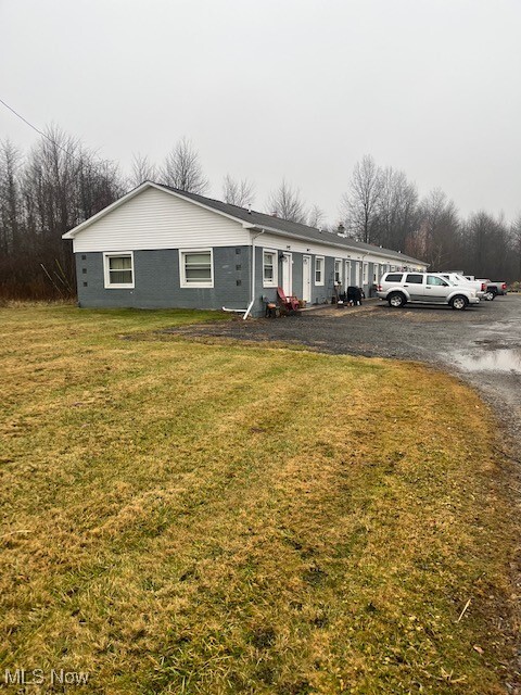 Building Photo - 1724 Youngstown Kingsville Rd NE Unit 8 Rental