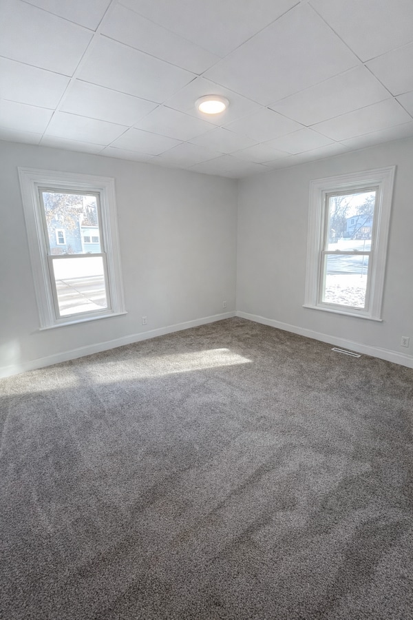 Photo - 717 2nd Ave NE