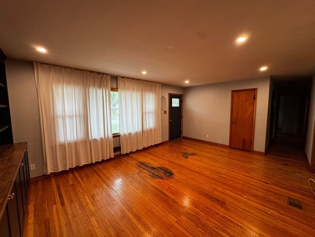 Photo - 2333 Hanover Dr