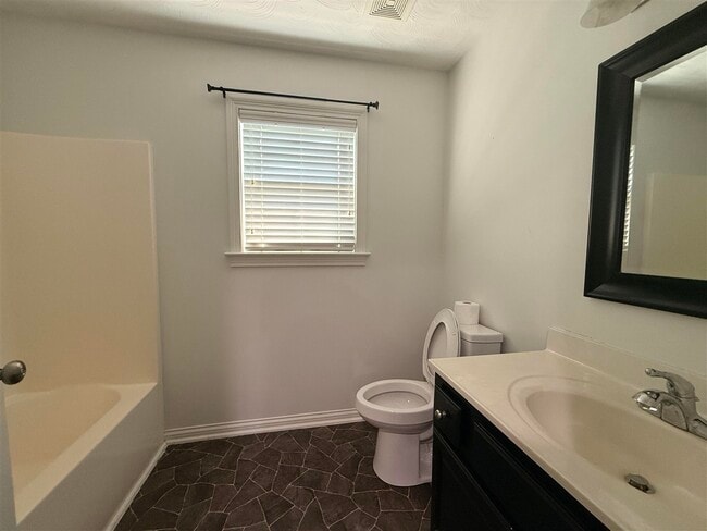 Photo - 1304 Primrose Ct