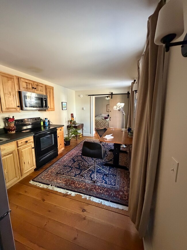 Photo - 278 Maine St Unidad 3 Columbia Ave