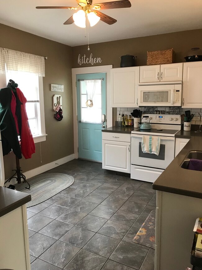 Photo - 329 Spring St Unidad 1 st Floor Apartment