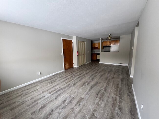 Photo - 320 Elm St Unit 3