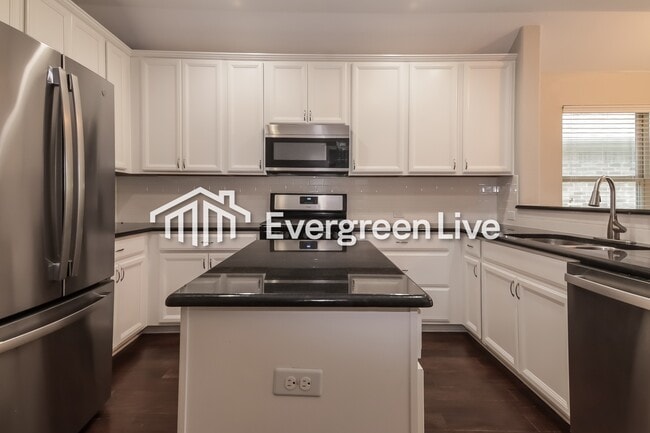 Photo - 126 Pleasant Hill Ln