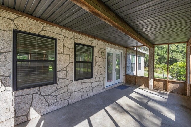 Photo - Single Family Ranch Brick Home For Rent!