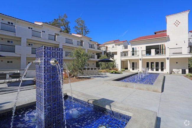 Courtyard - Coastal Village Apartments