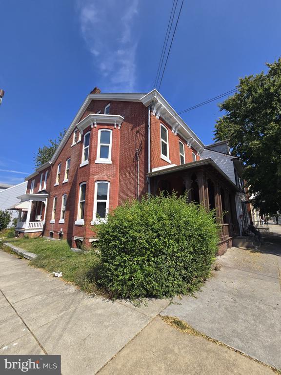 Photo - 1017 Chestnut St