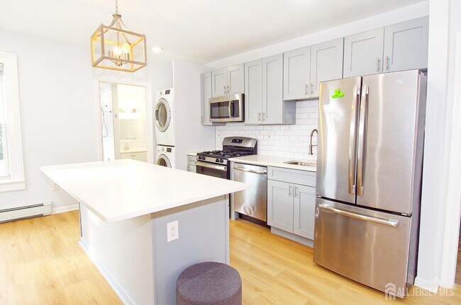 Photo - 1076 Fulton St