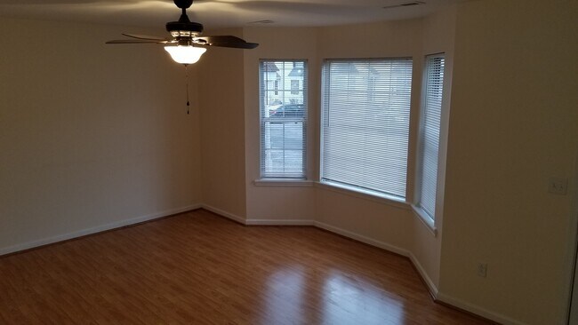 25 Stadium Cir