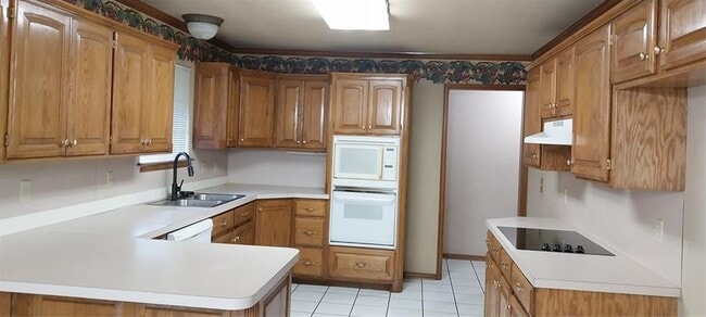 441 Cactus Rd
