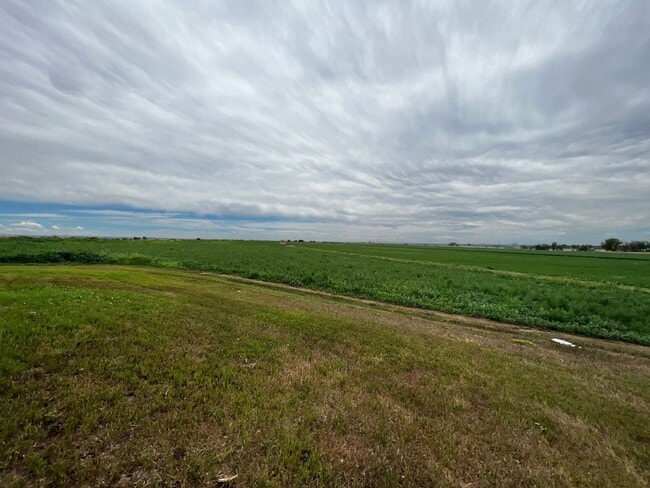 Photo - Peaceful Country Living | Mountain Views + Spacious 2 Bed Retreat