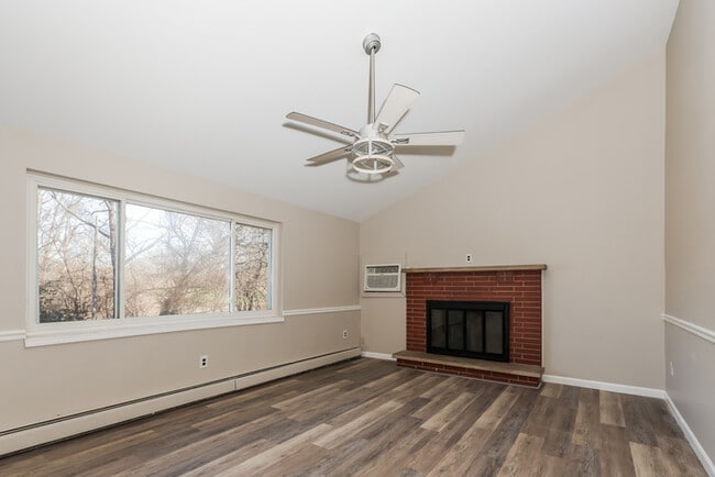 Photo - 8630 Meadowlark Dr