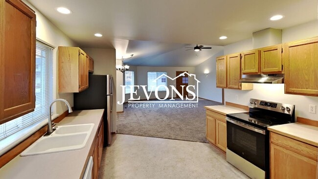 Photo - Two-bedroom home with a fully equipped kit...