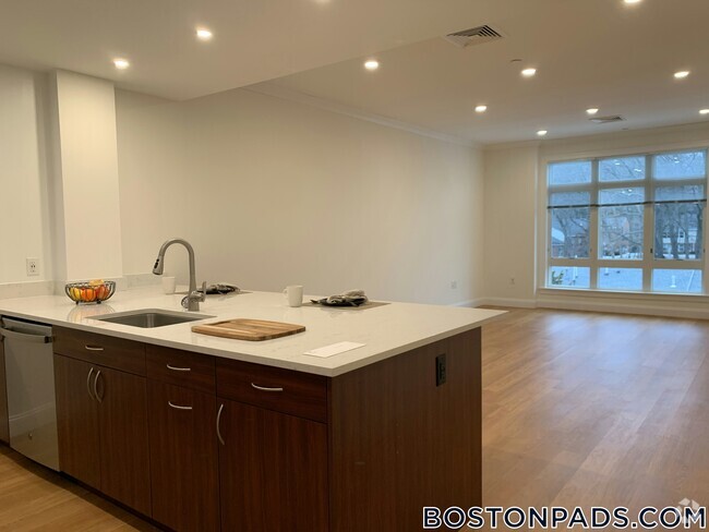 Building Photo - 120 Gerry Rd Rental