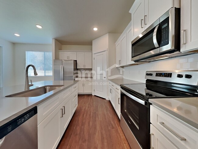 Photo - 1498 N Alderleaf Ave