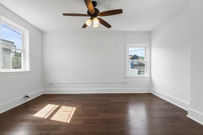 Photo - 2306 E Carson St Unit 3