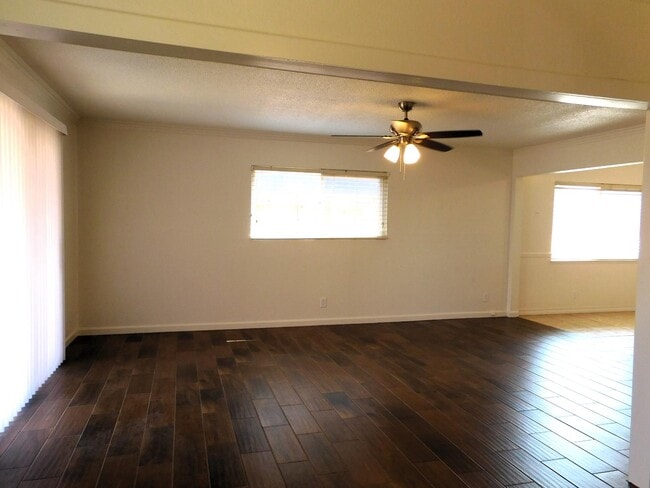 Photo - 1045 Oxford Ave