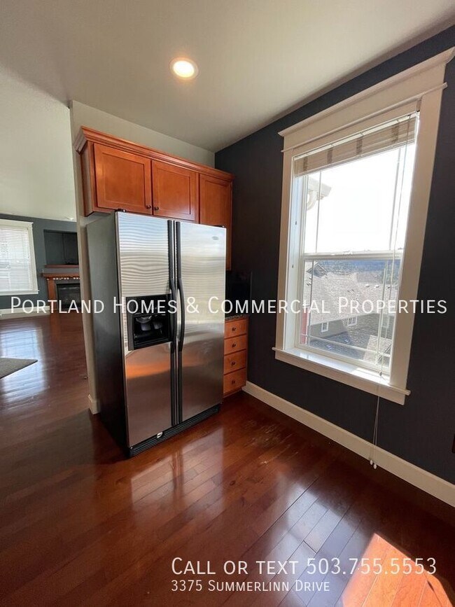 Photo - 3 Bed Townhome in West Linn- Gated Communi...