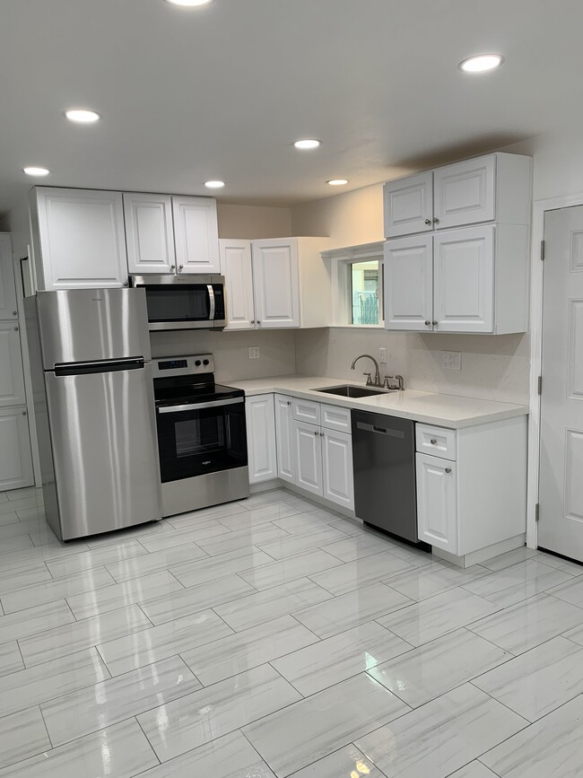 2015 9th St Unit C
