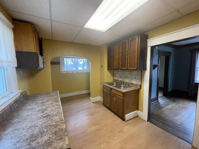 Photo - 329 S Clemens Ave