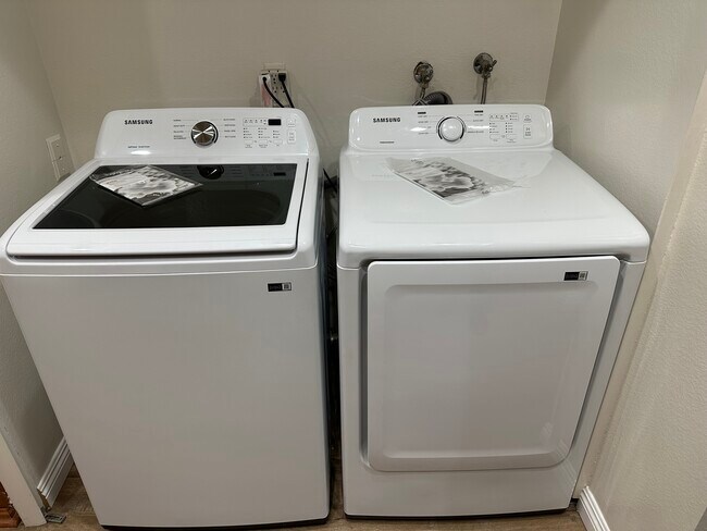 Photo - 1236 N Columbus Ave Unidad 24 Rental