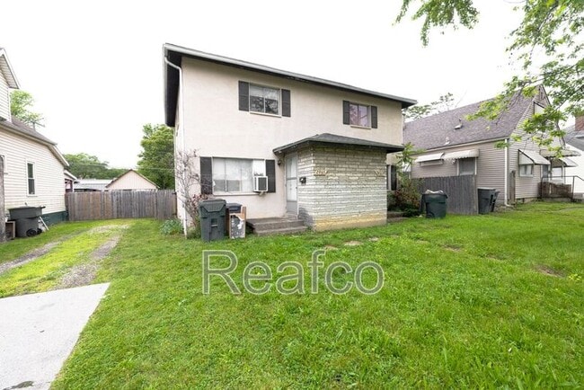 Photo - 2965 McGuffey Rd House