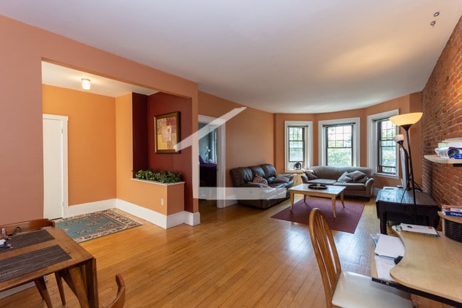 Photo - 1169 Commonwealth Ave