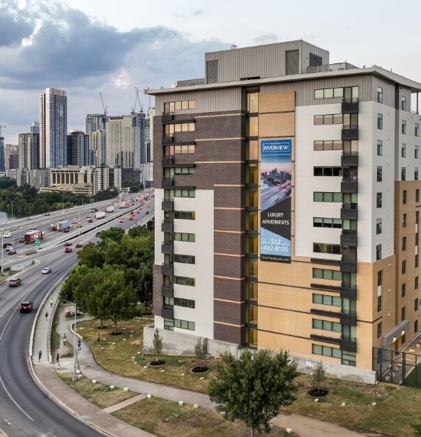 Photo - 1300 E Riverside Dr