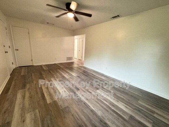 Photo - 1526 Barcelona Dr