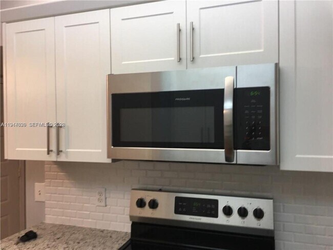 Photo - 1400 SW 124th Terrace Unit 403Q