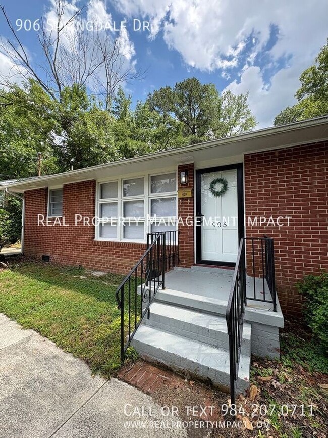 906 Springdale Dr
