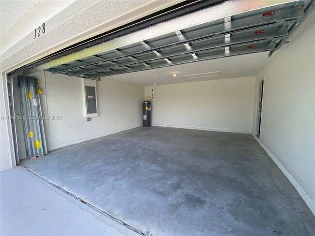 Photo - 328 NE 21st St