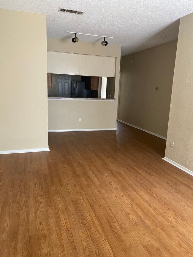 Photo - K242 - Croix #219 Unit 219