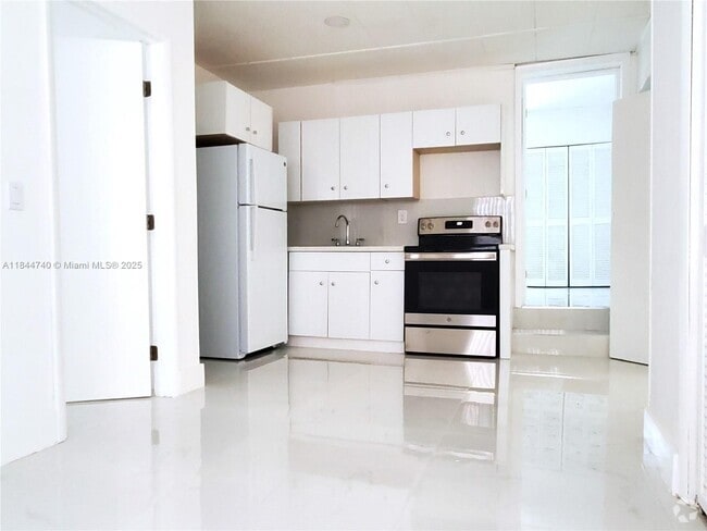 Building Photo - 61 SW 58th Ct Unit C Rental