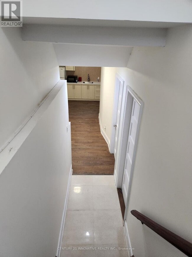 Photo - 33 Scarborough Golf Club Rd